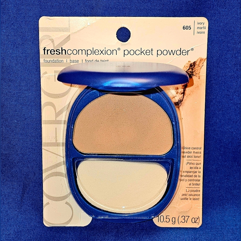 SOLD CoverGirl Fresh Complexion Pocket Powder Foundation - 605 Ivory NEW